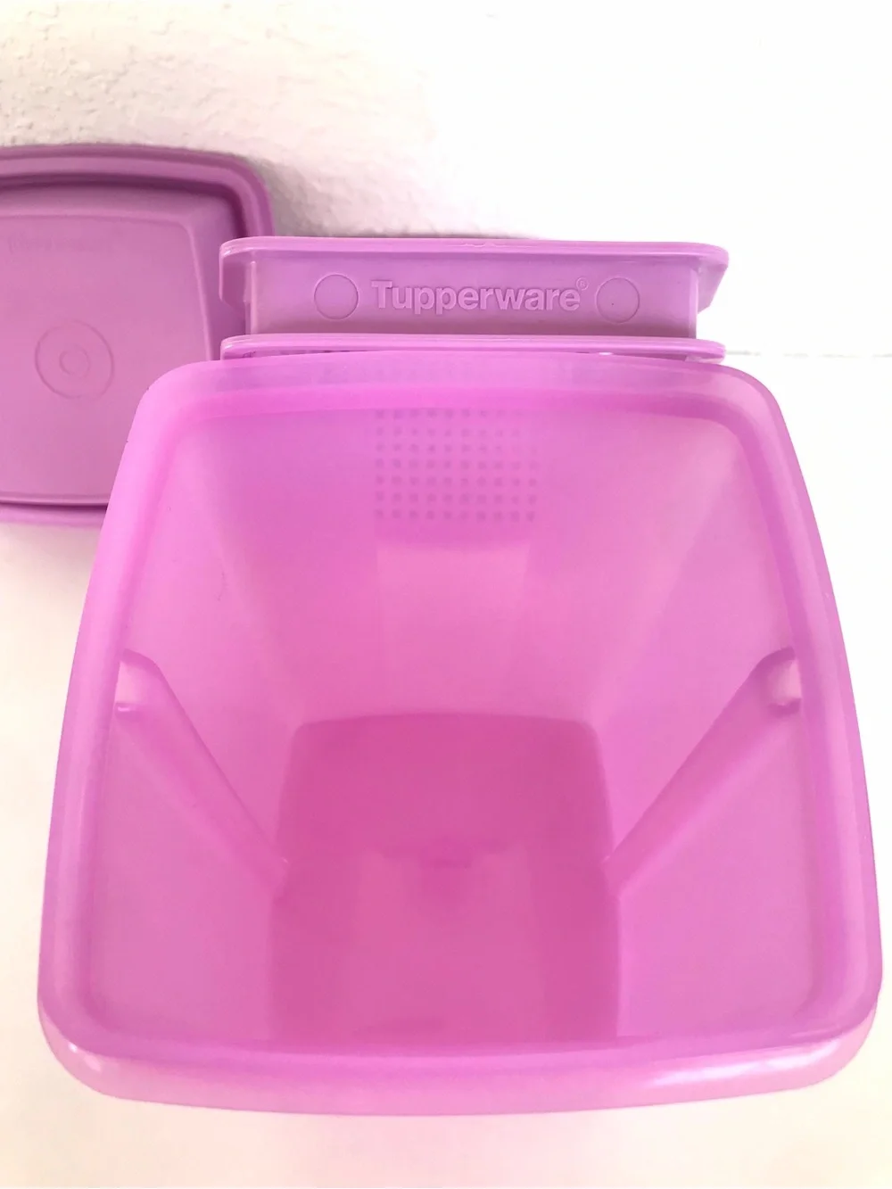 Purple Tupperware Large Pick-A-Deli Pickle Olive Keeper Holder Canister 1562-1